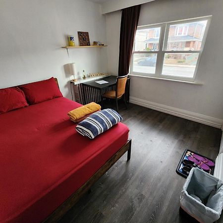 Affordable/Quiet Private Room Торонто Экстерьер фото